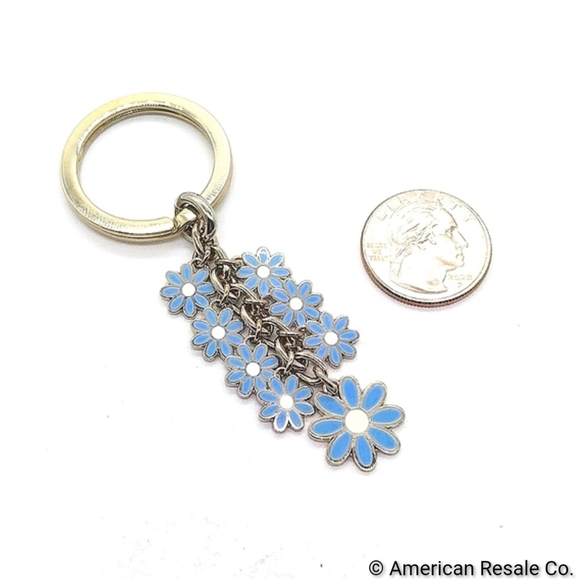 JUST IN! Vintage COACH Sky Blue Daisy Flowers Enamel Purse Charm Keychain Fob - Picture 3 of 6